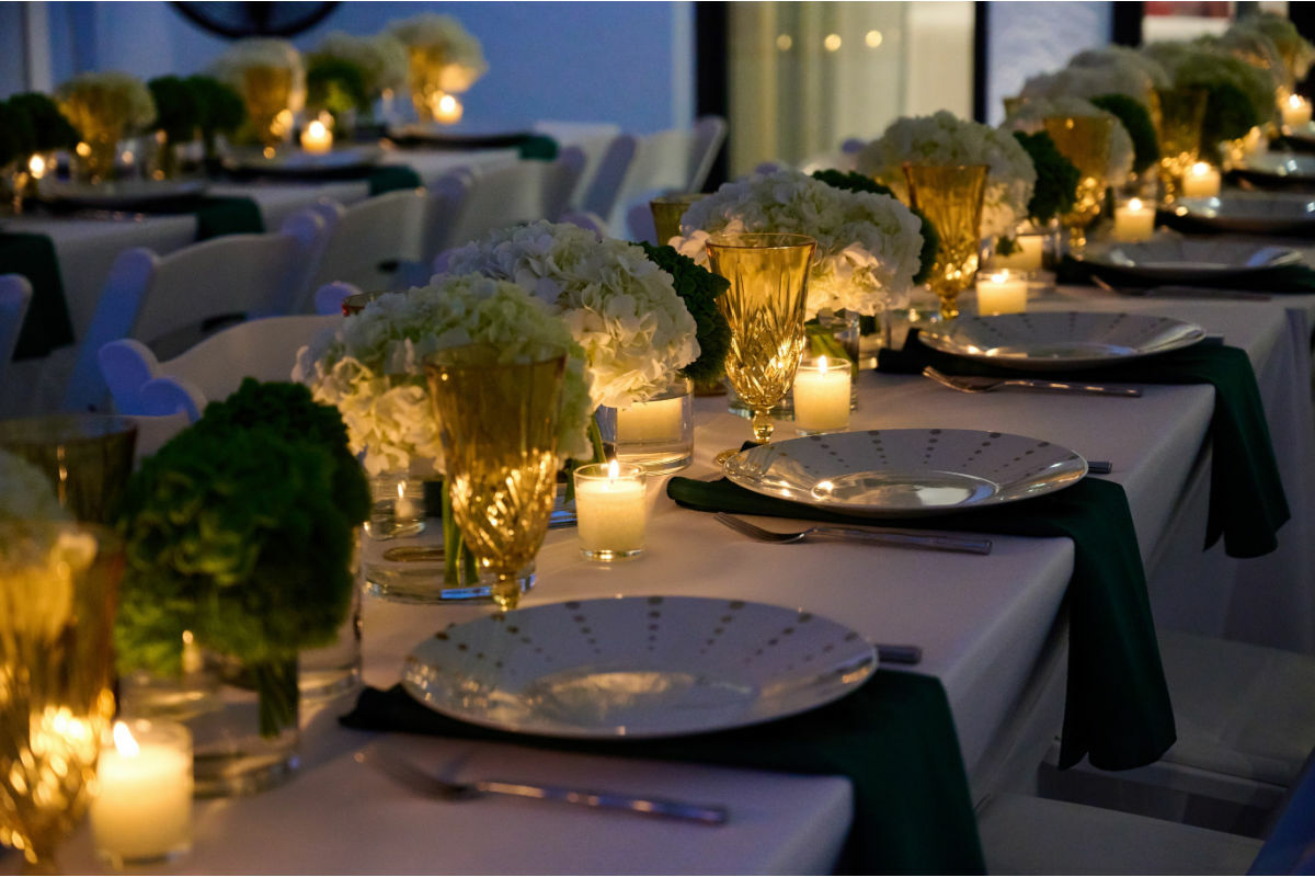 holding-weeding